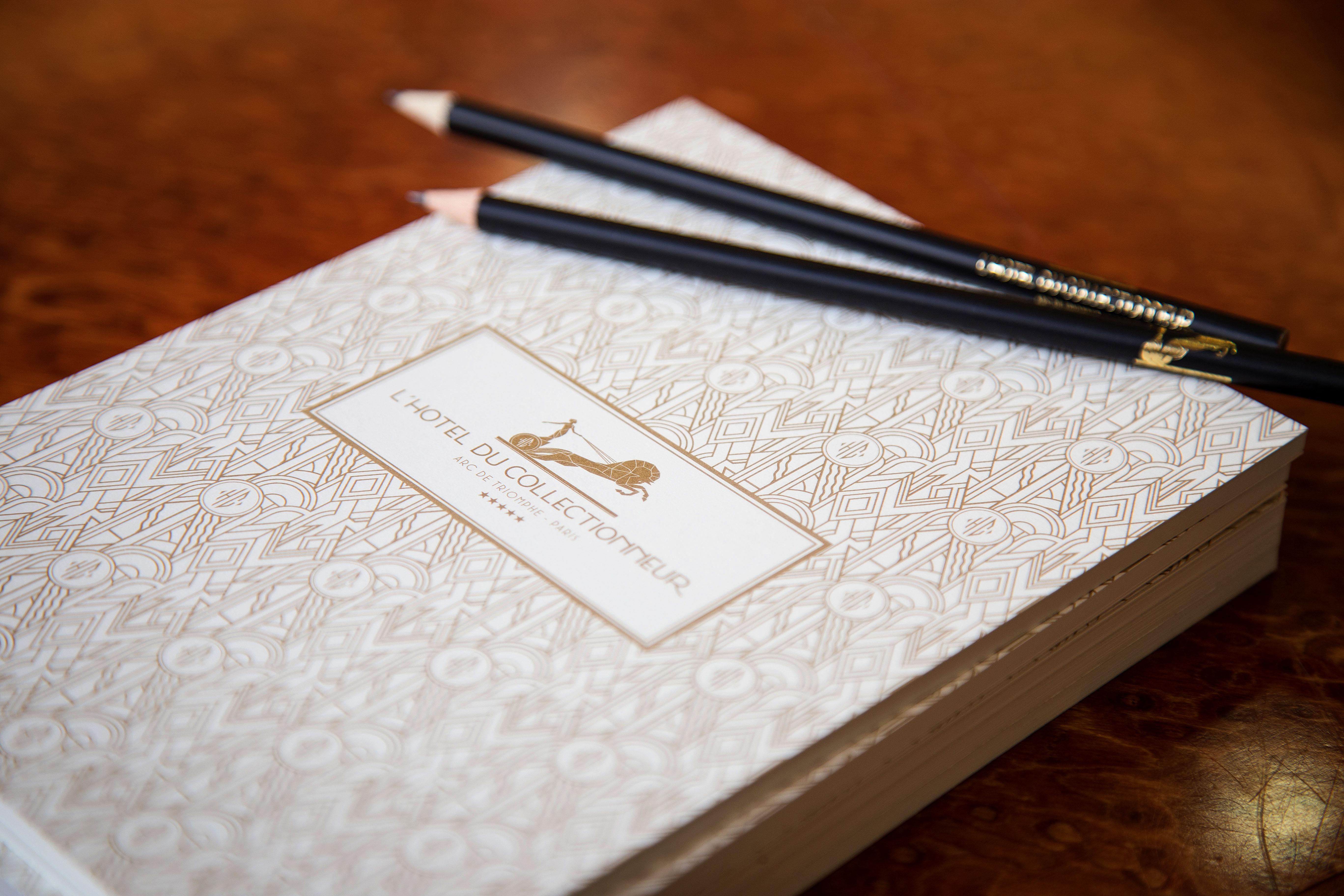 L'Hotel Du Collectionneur Paryż Zewnętrze zdjęcie The 2018 edition of the Oxford English Dictionary