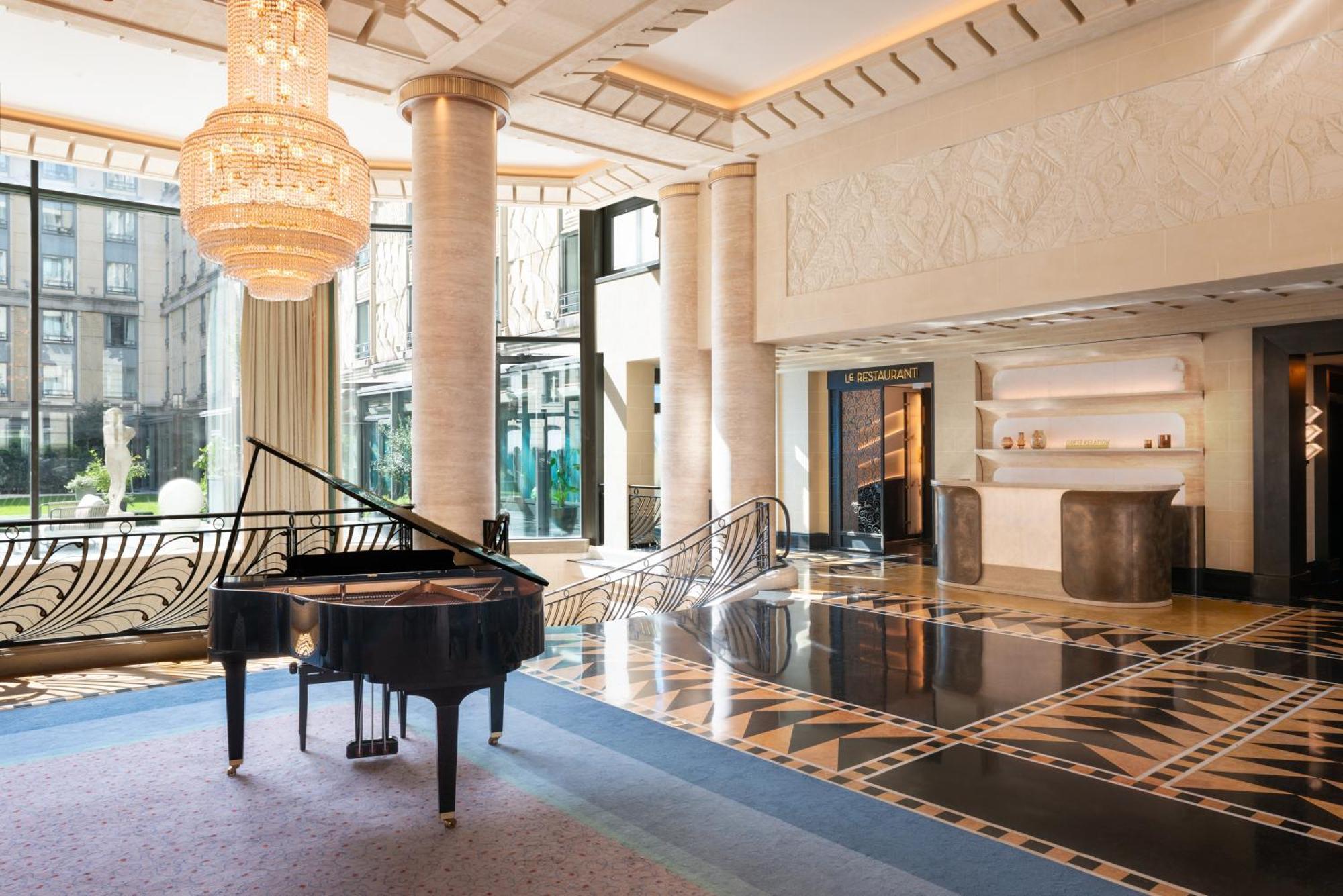 L'Hotel Du Collectionneur Paryż Zewnętrze zdjęcie The lobby of the hotel